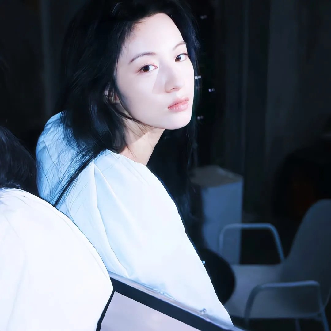 阳光下的影子